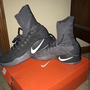 Men’s Hyperdunk size 11.5